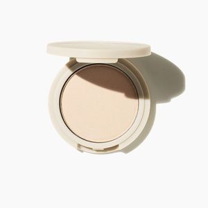 Jones Road Matte Eyeshadow in Cream